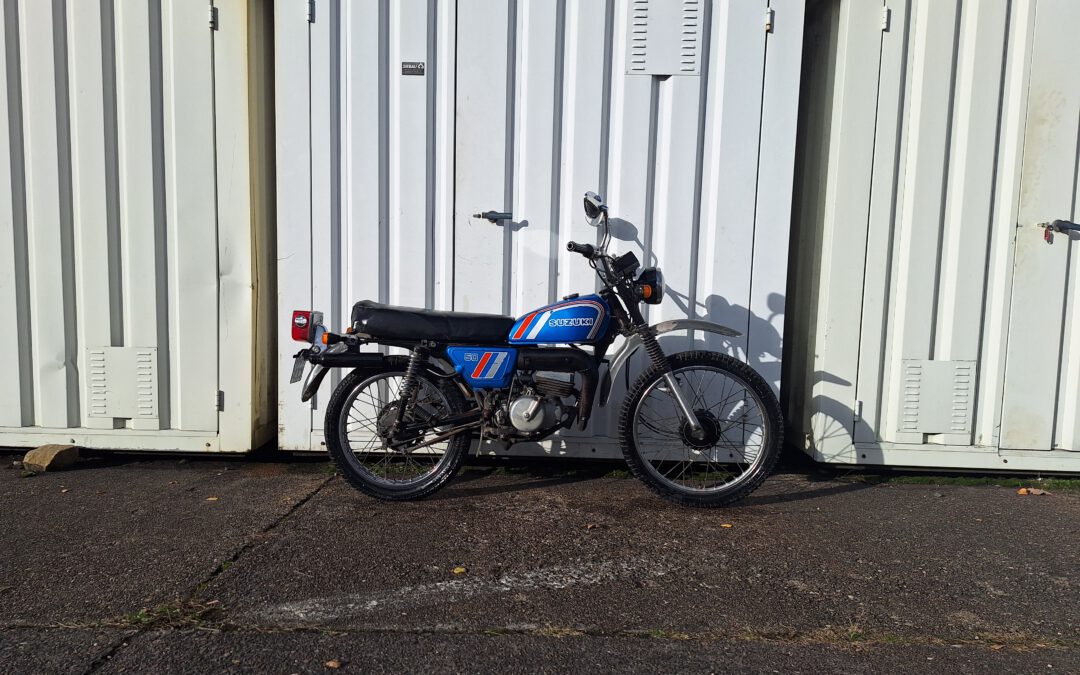 Suzuki TS 50 Enduro Mokick Moped mit Fußschaltung